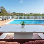 Σπίτι διακοπών Spacious Swimming Pool By Hostwise *