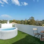 Spacious Swimming Pool By Hostwise *