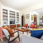 Σπίτι διακοπών Spacious Swimming Pool By Hostwise *