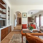 Σπίτι διακοπών Spacious Swimming Pool By Hostwise *