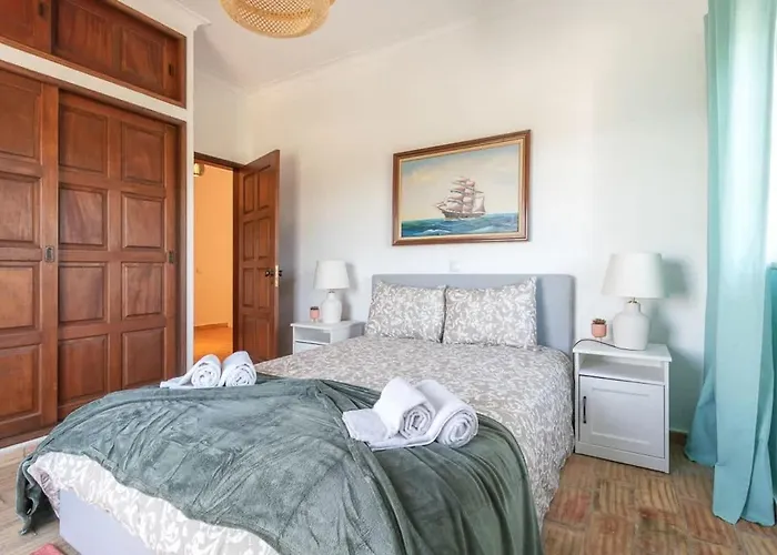 Spacious Swimming Pool By Hostwise 拉戈阿