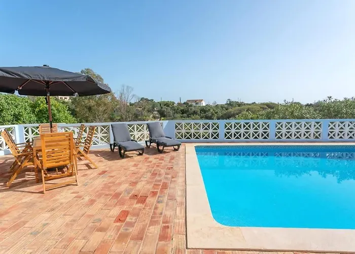 Spacious Swimming Pool By Hostwise 拉戈阿