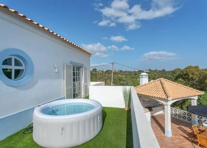 Spacious Swimming Pool By Hostwise 度假居 *