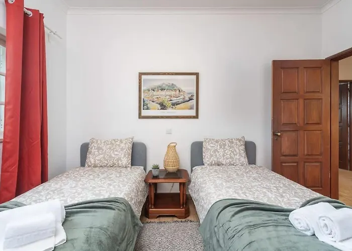 Spacious Swimming Pool By Hostwise *