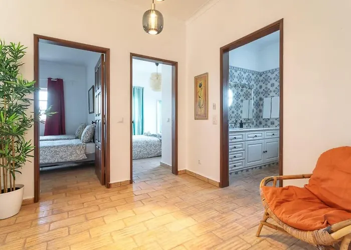 Spacious Swimming Pool By Hostwise 拉戈阿