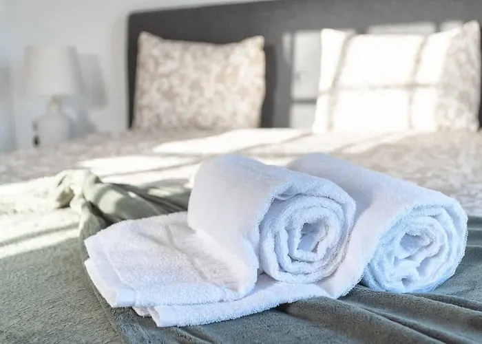 Spacious Swimming Pool By Hostwise 度假居 拉戈阿